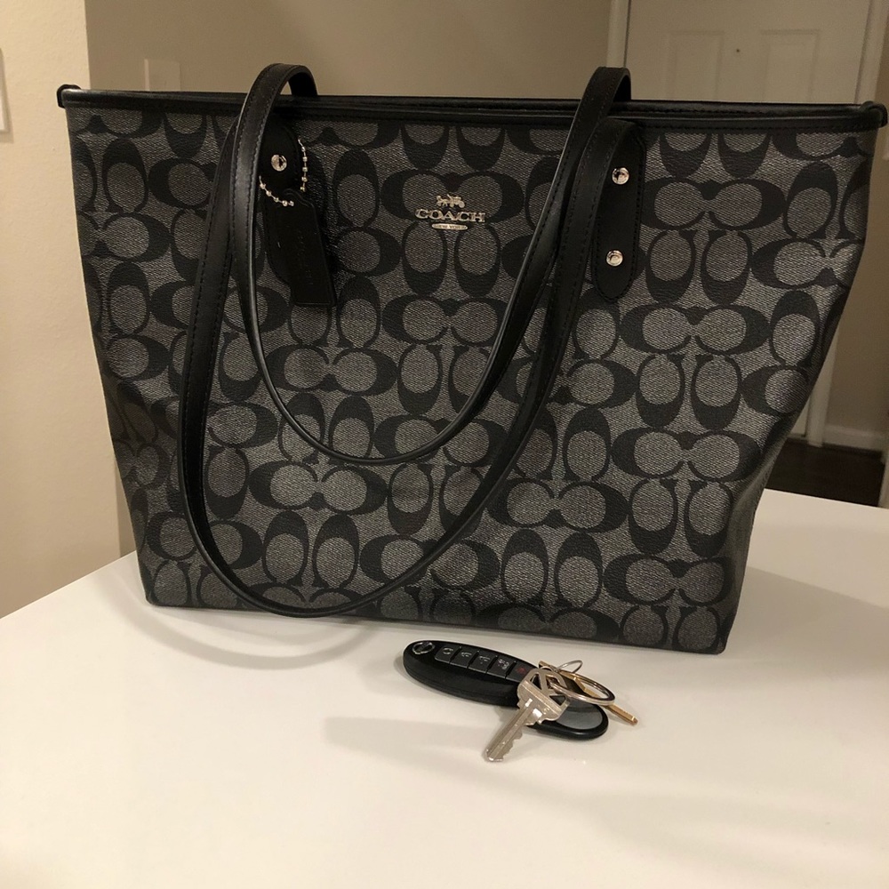 Coach city zip tote bag